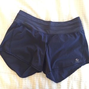 Oiselle Roga shorts, size XS